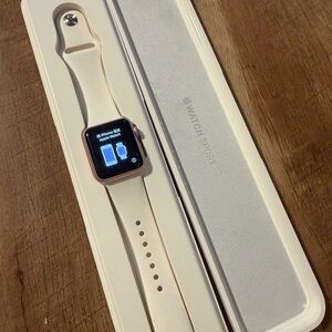 Apple Smartwatch - Cream